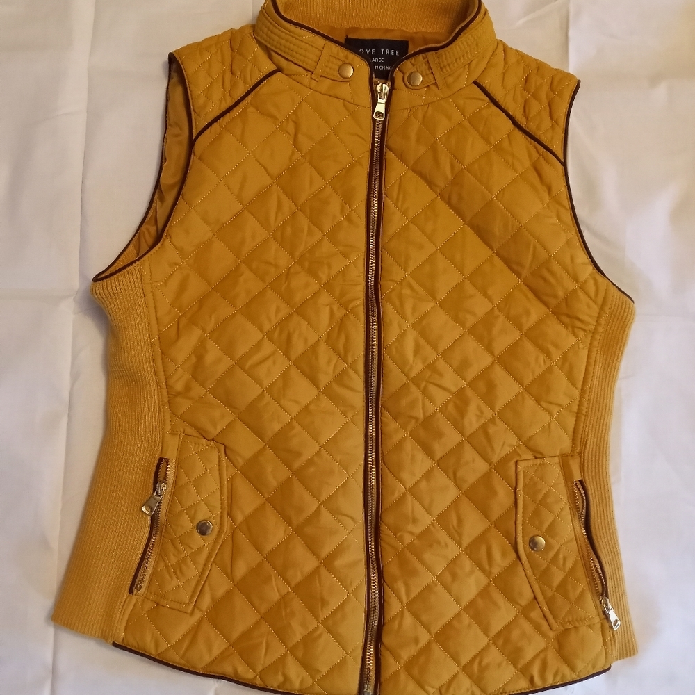 Love Tree puffer utility vest